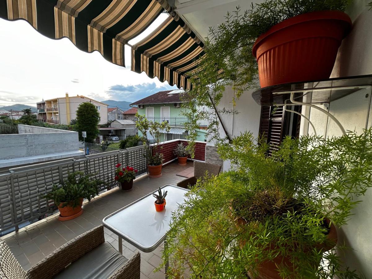 Soba Za Odmor Nika Hotel Kastela Exterior photo